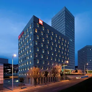 Ibis Barcelona Santa Coloma Otel